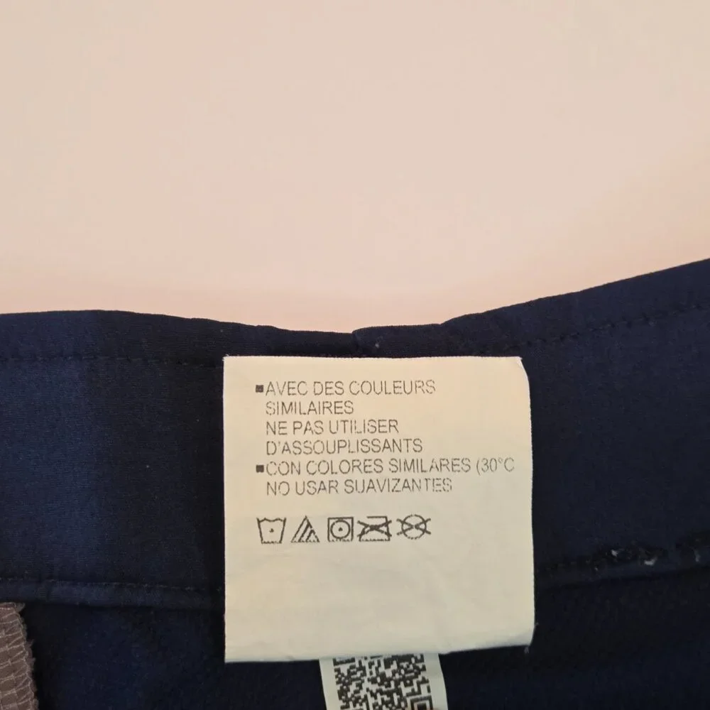 Under Armour HeatGear Men’s Loose Fit Shorts, Navy Blue, Size 38